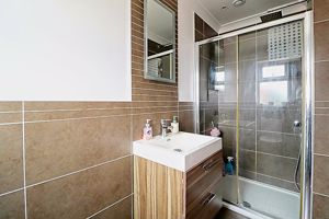 En-Suite- click for photo gallery